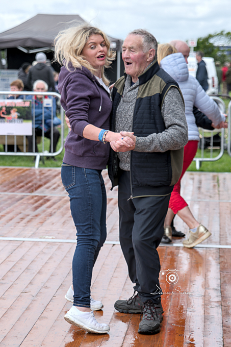 B&Ragrishow_DS-0015