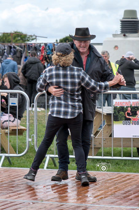 B&Ragrishow_DS-0017