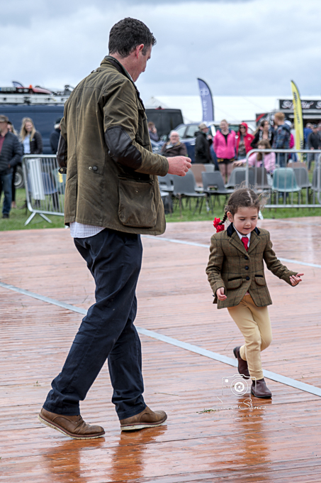 B&Ragrishow_DS-0018