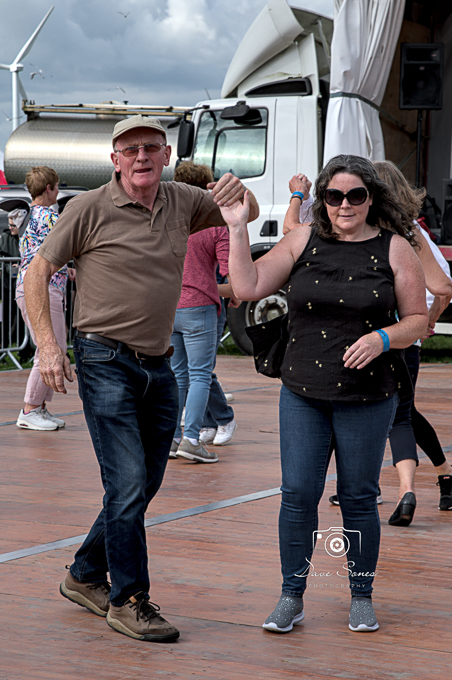 B&Ragrishow_DS-0024
