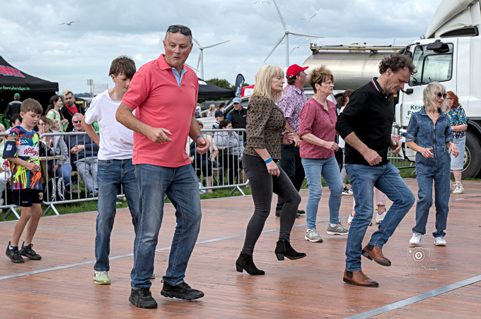 B&Ragrishow_DS-0025